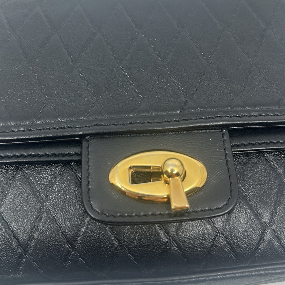Elegant Black Quilted Genuine Leather Chain Bag - Picture 14 of 16